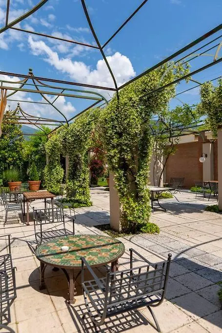 Apartment Ferienwohnung Patio 15 - Pools, Tennis And Water Sports Iseo