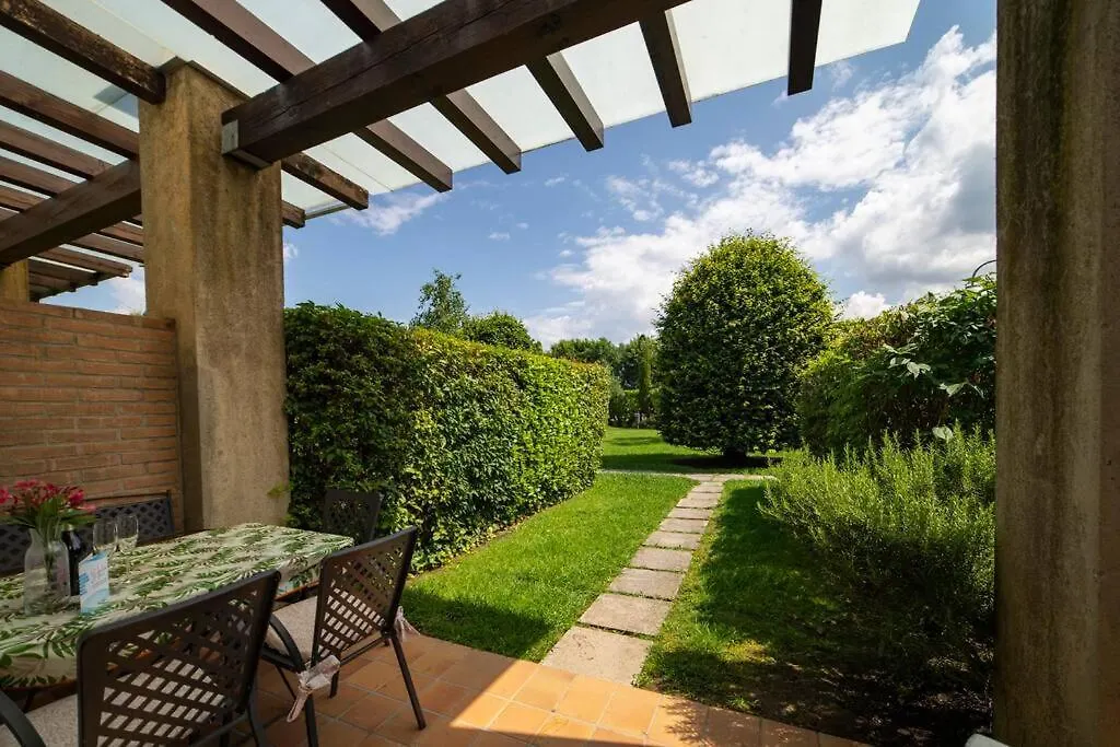 Ferienwohnung Patio 15 - Pools, Tennis And Water Sports Iseo