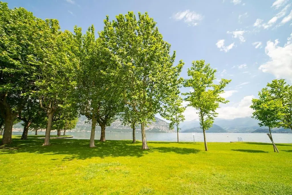 Ferienwohnung Patio 15 - Pools, Tennis And Water Sports Iseo Italien